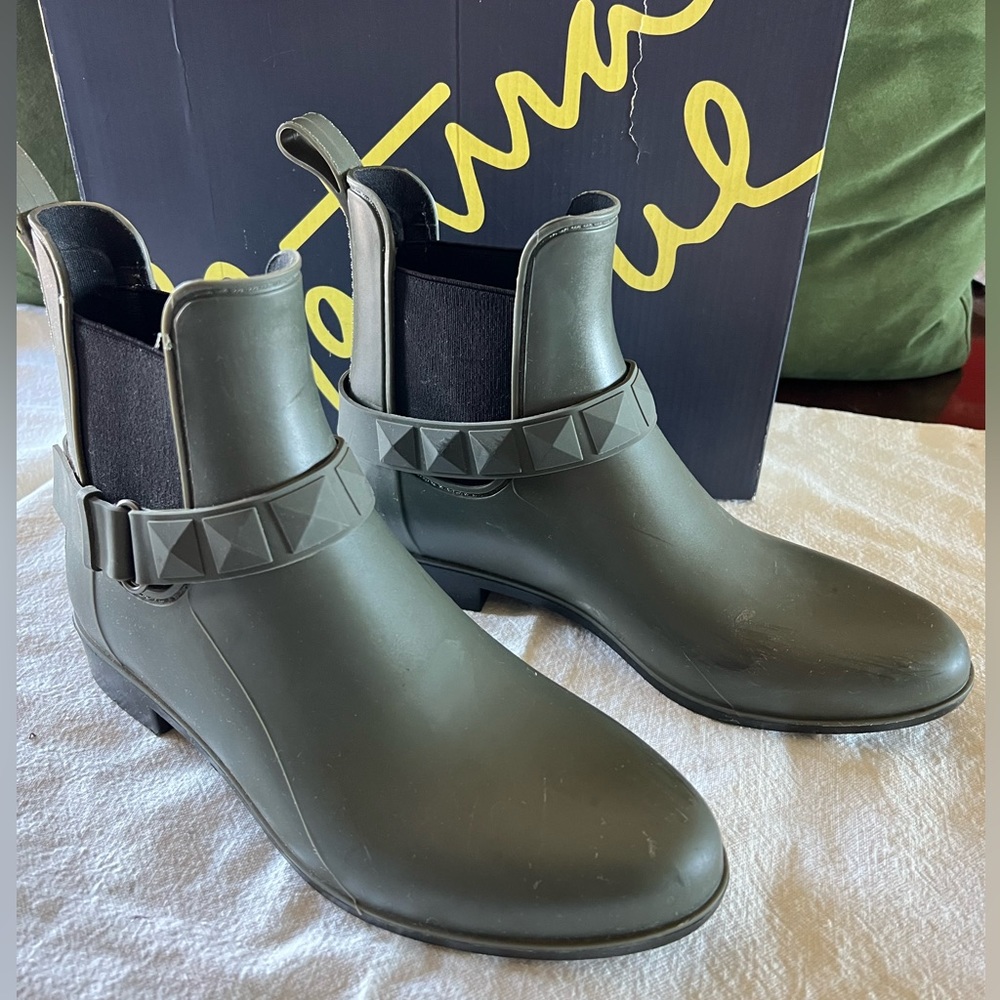 Naturaliser Green Rubber Chelsea style boots
